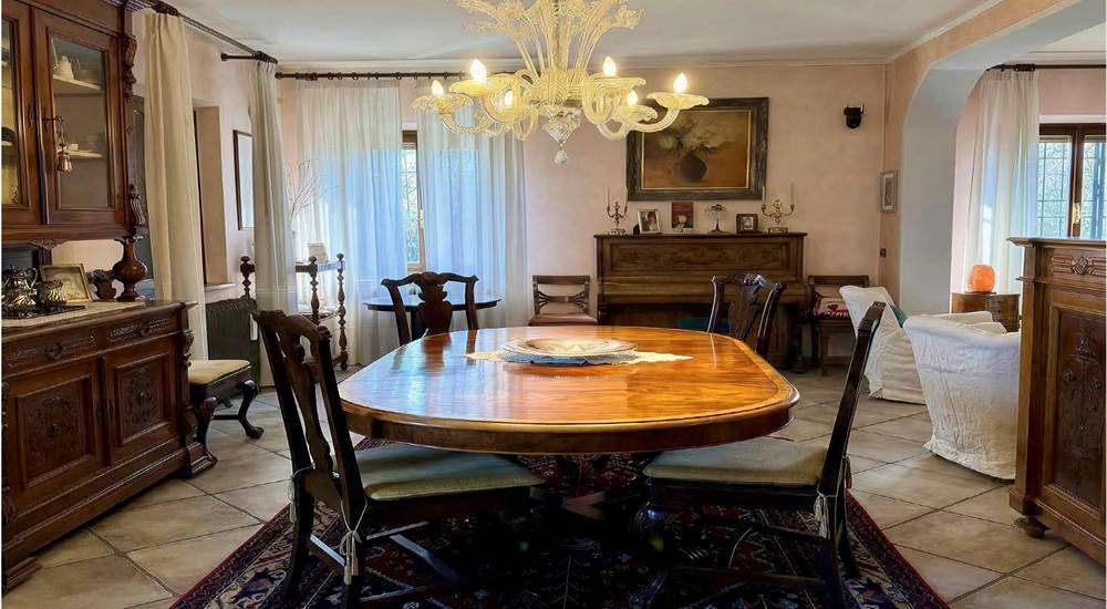 App. A i°P arredo classico soggiorno